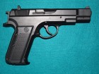 PISTOLA mecánica CZ75